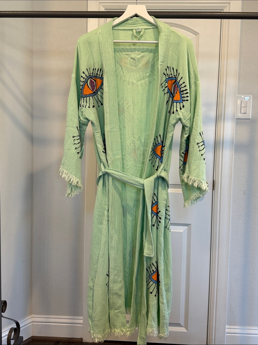 NWOT Light Green Embroidered  Kimono ROBE  with Belt FREE SIZE